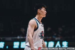 超神了！王岚嵚下半场爆发狂轰22分 连中8球终结比赛！